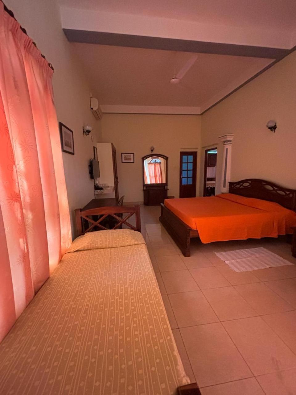 Village Inn Resort เนกอมโบ ห้อง รูปภาพ