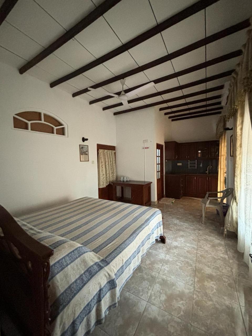 Village Inn Resort เนกอมโบ ห้อง รูปภาพ
